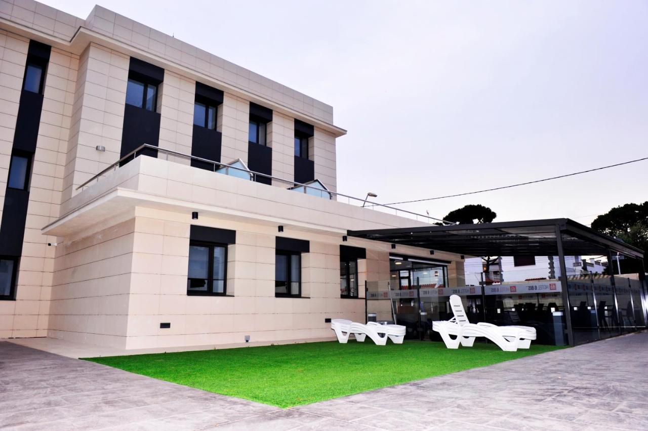 6 Bis Hotel Castelldefels Eksteriør bilde