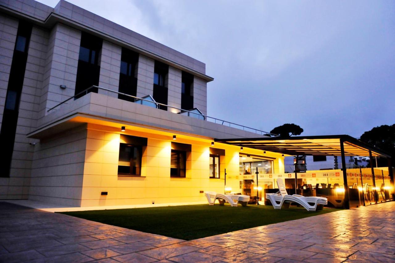 6 Bis Hotel Castelldefels Eksteriør bilde