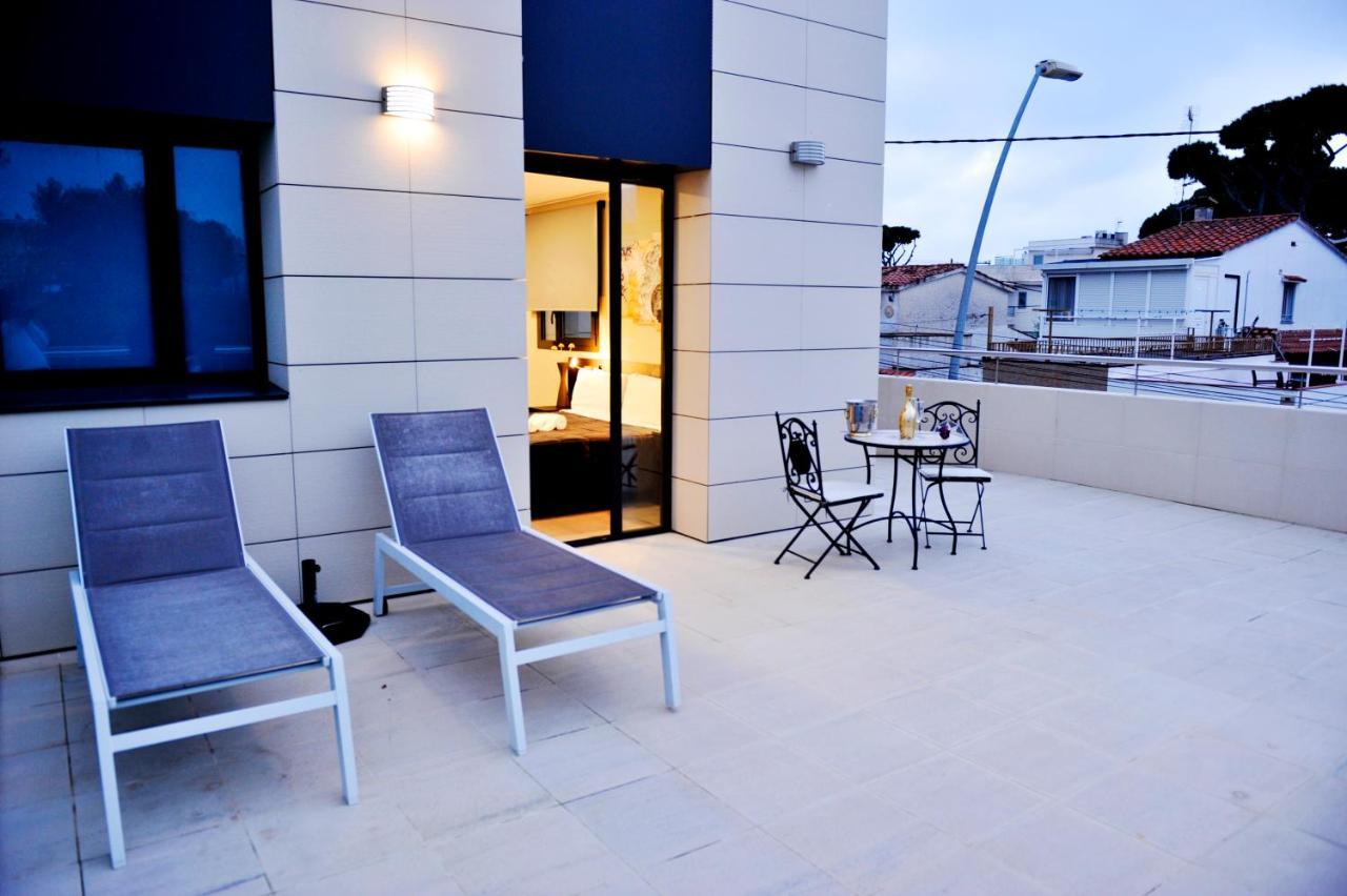 6 Bis Hotel Castelldefels Eksteriør bilde