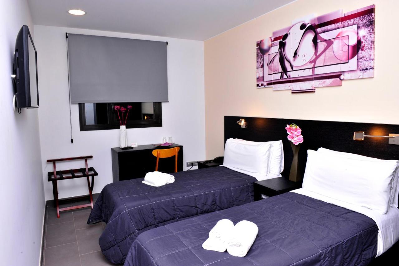 6 Bis Hotel Castelldefels Eksteriør bilde