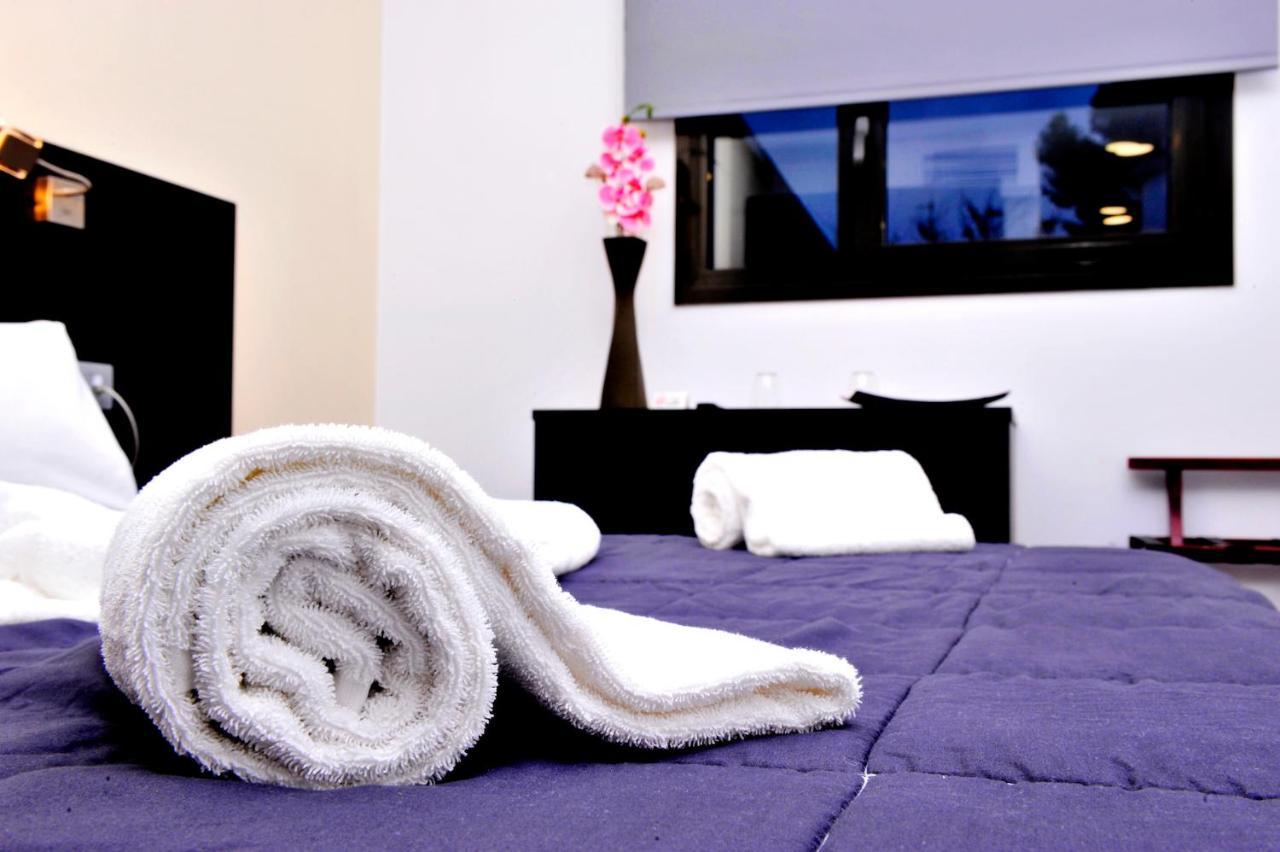 6 Bis Hotel Castelldefels Eksteriør bilde