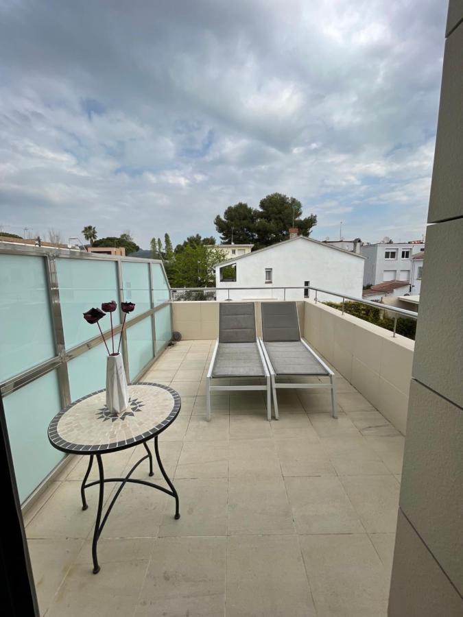 6 Bis Hotel Castelldefels Eksteriør bilde