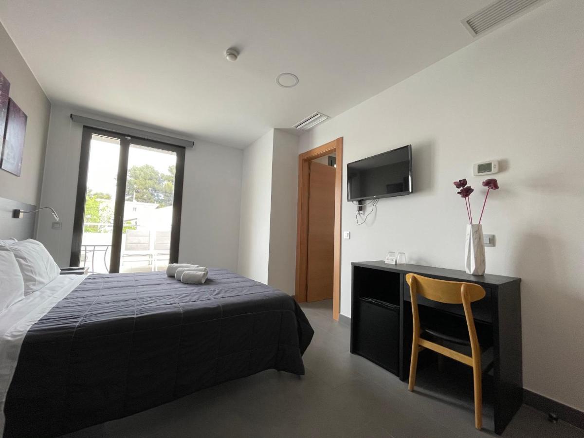 6 Bis Hotel Castelldefels Eksteriør bilde