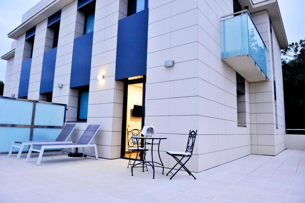 6 Bis Hotel Castelldefels Eksteriør bilde