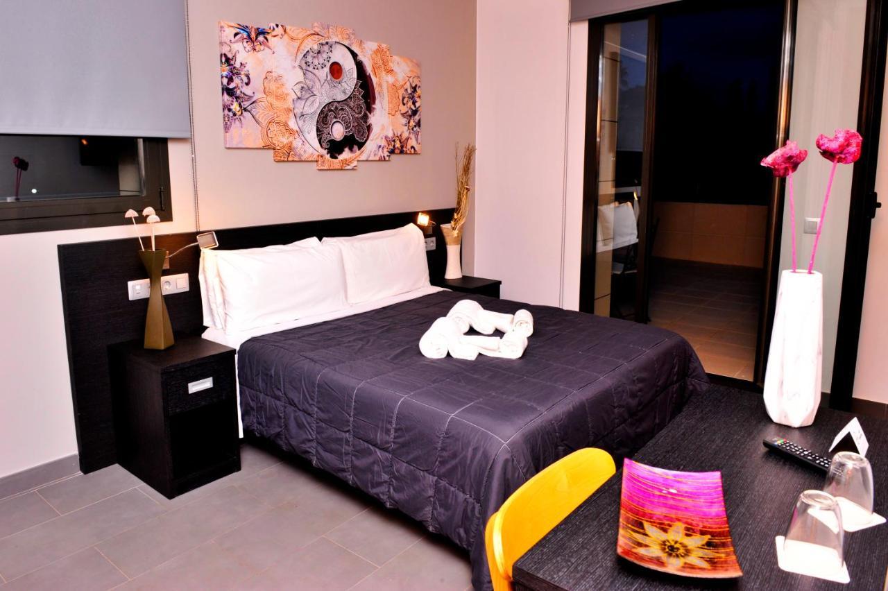 6 Bis Hotel Castelldefels Eksteriør bilde
