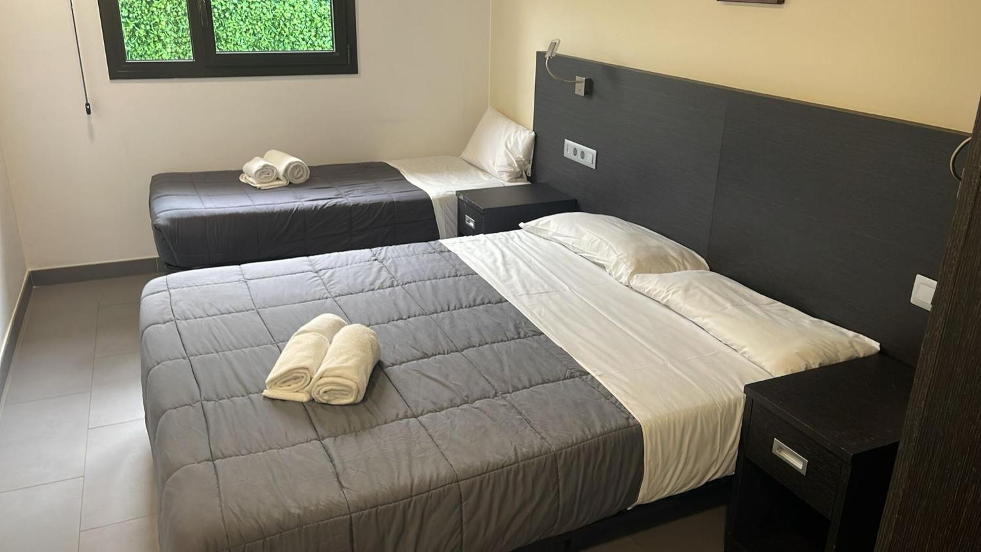6 Bis Hotel Castelldefels Eksteriør bilde